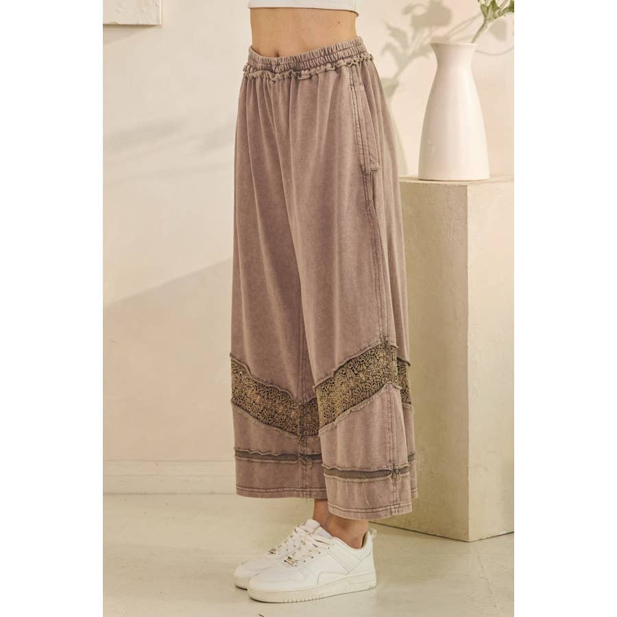 WIDE LEG PLEATED DETAIL PANTS: COFFEE