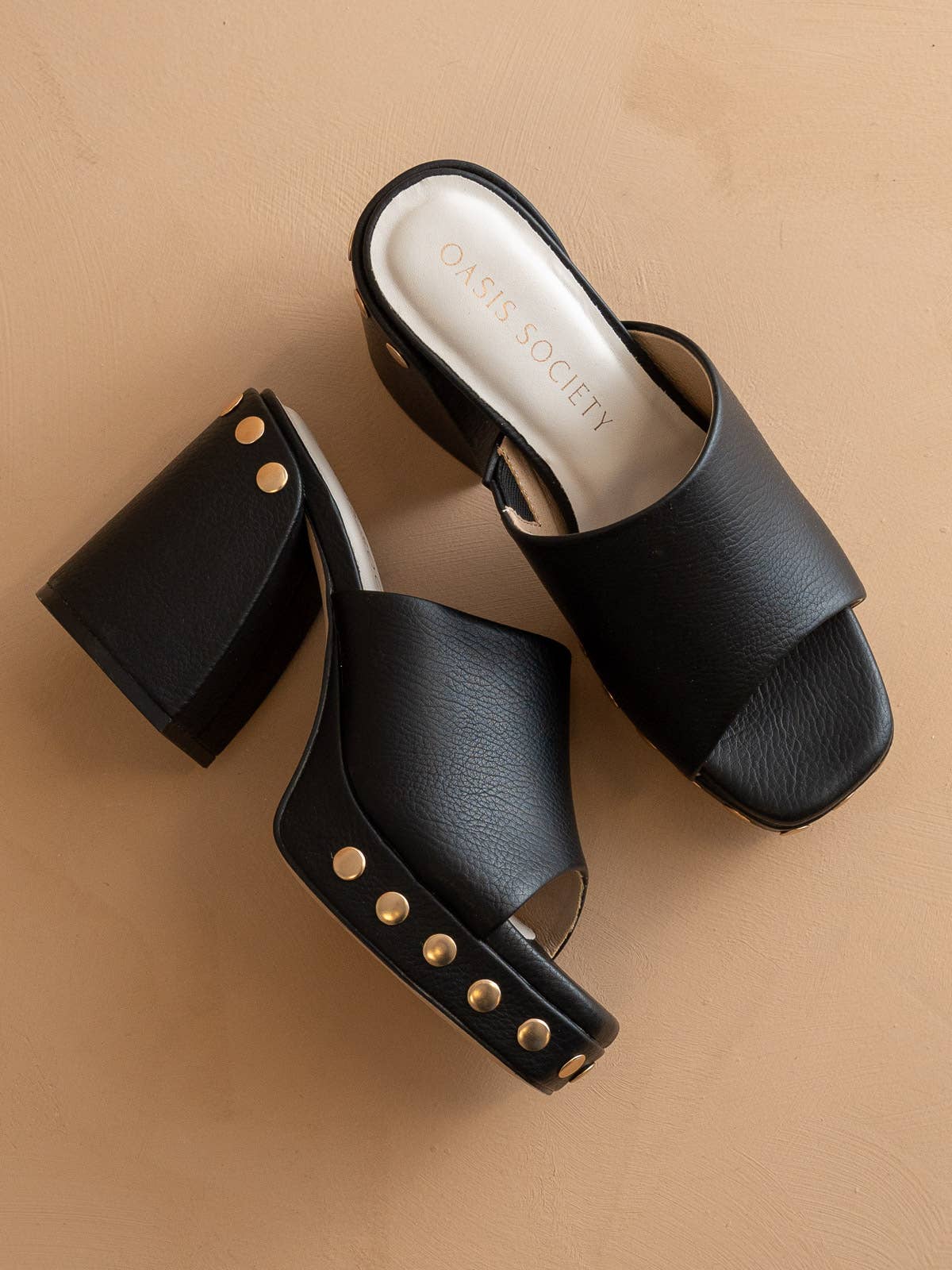 Black Studded Platform Heel: BLACK