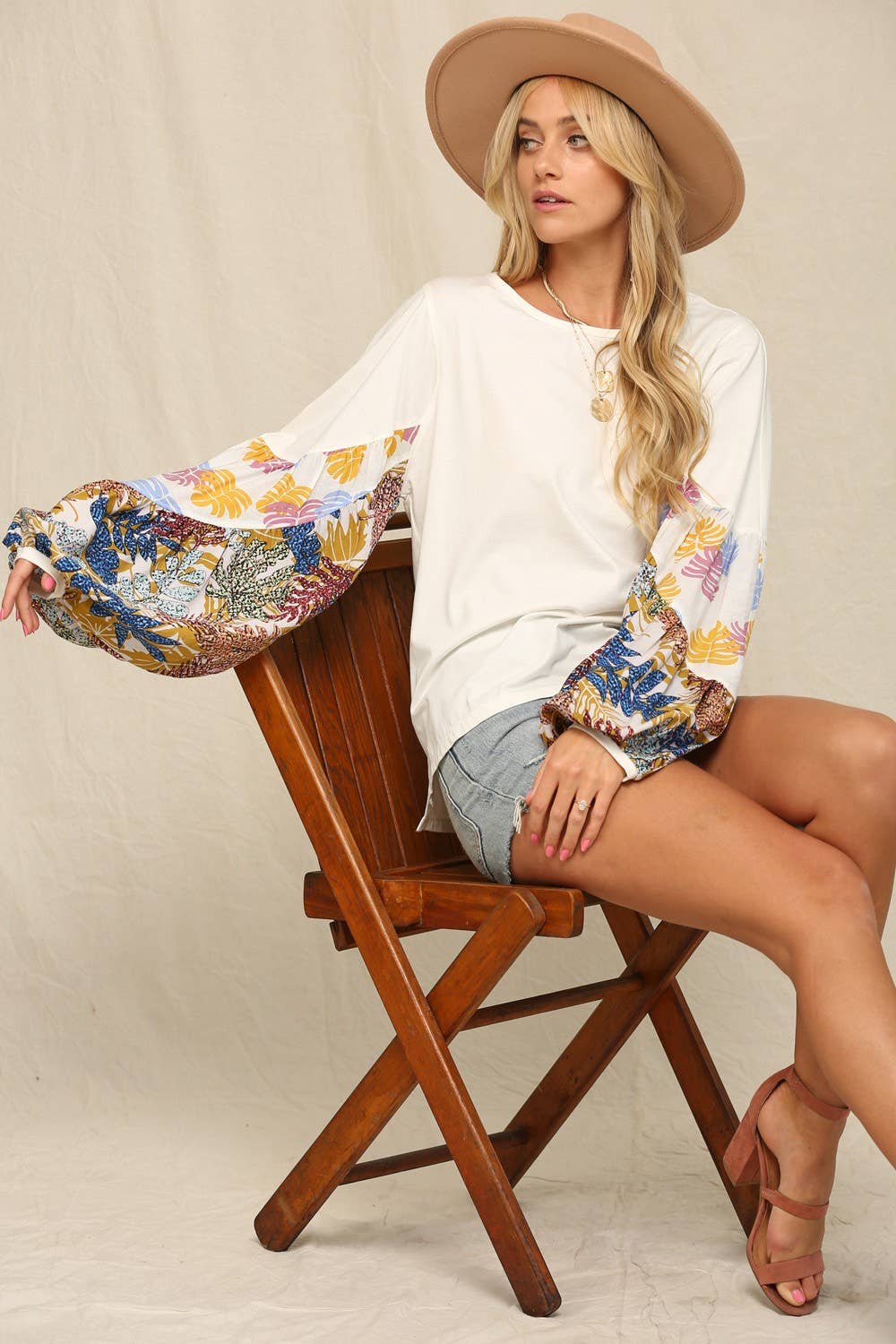 Botanical Printed Sleeves: Off White