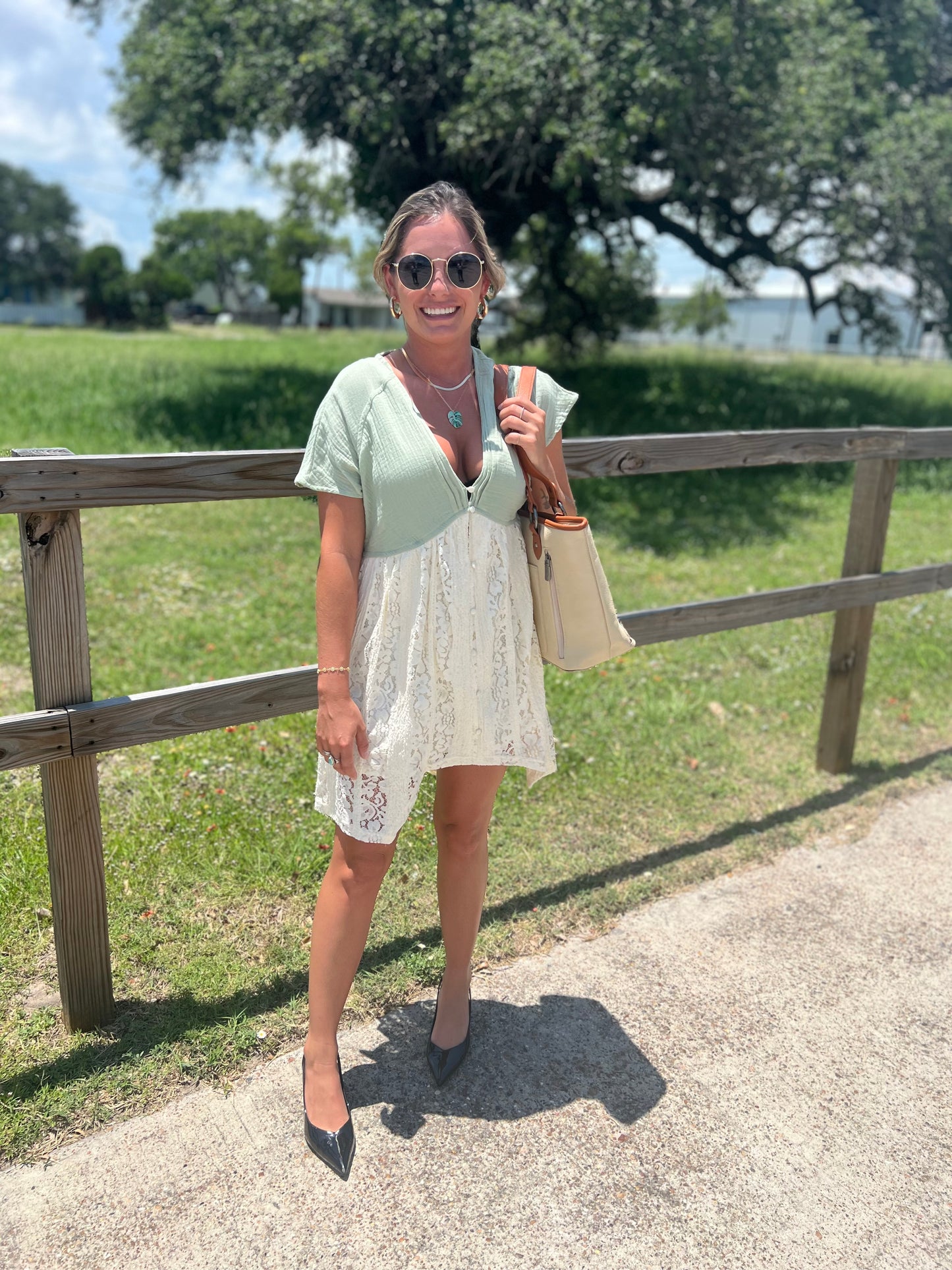 Color Block Mini Lace Dress: Mint/Ivory