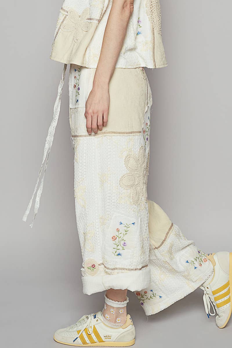 Solid lace patch detail woven pants