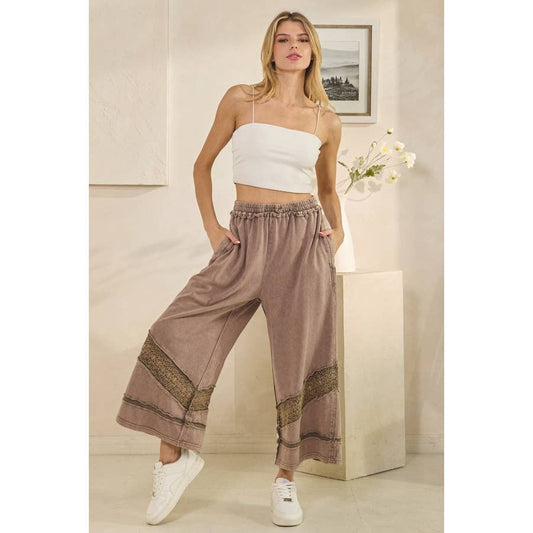 WIDE LEG PLEATED DETAIL PANTS: COFFEE