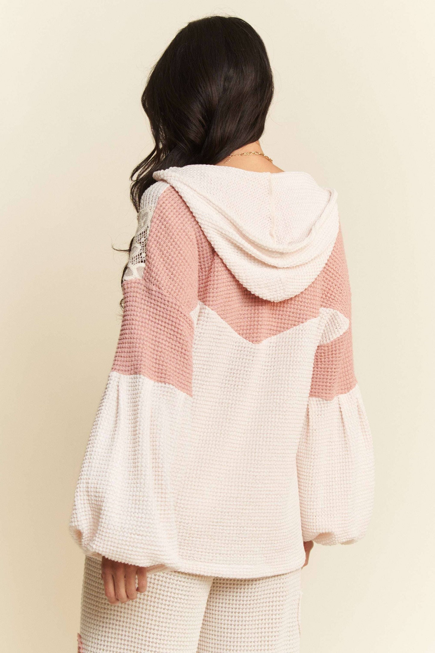 PLUS HOODIE OVERSIZED KNIT TOP