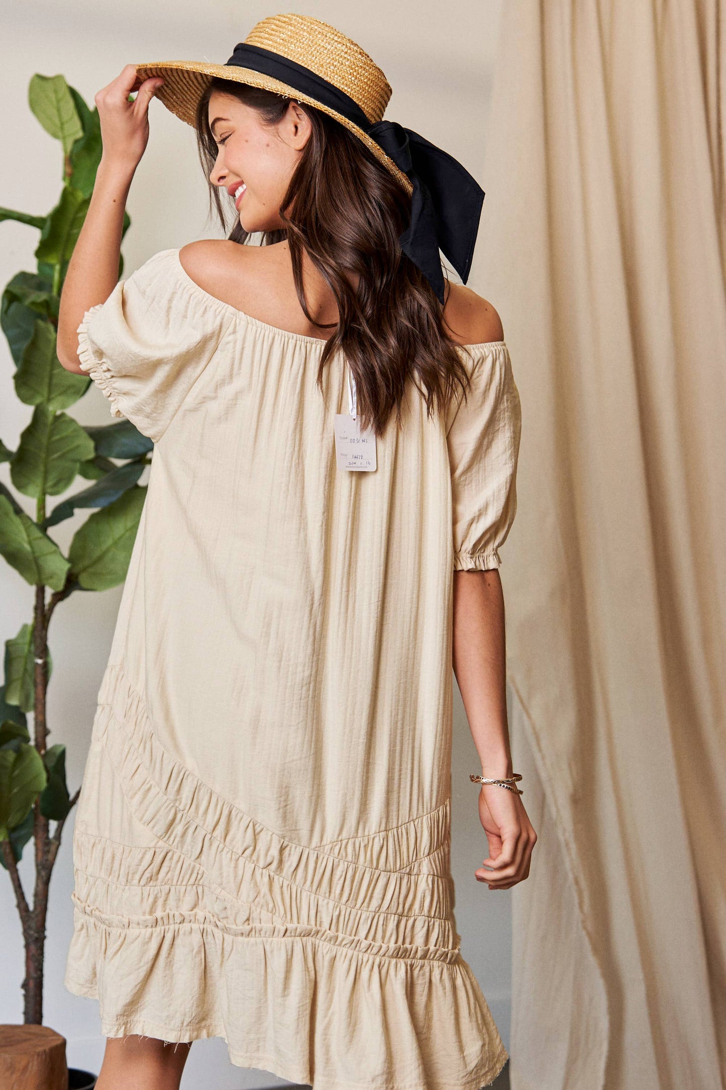PLUS PUFF SLEEVE DRESS: Natural