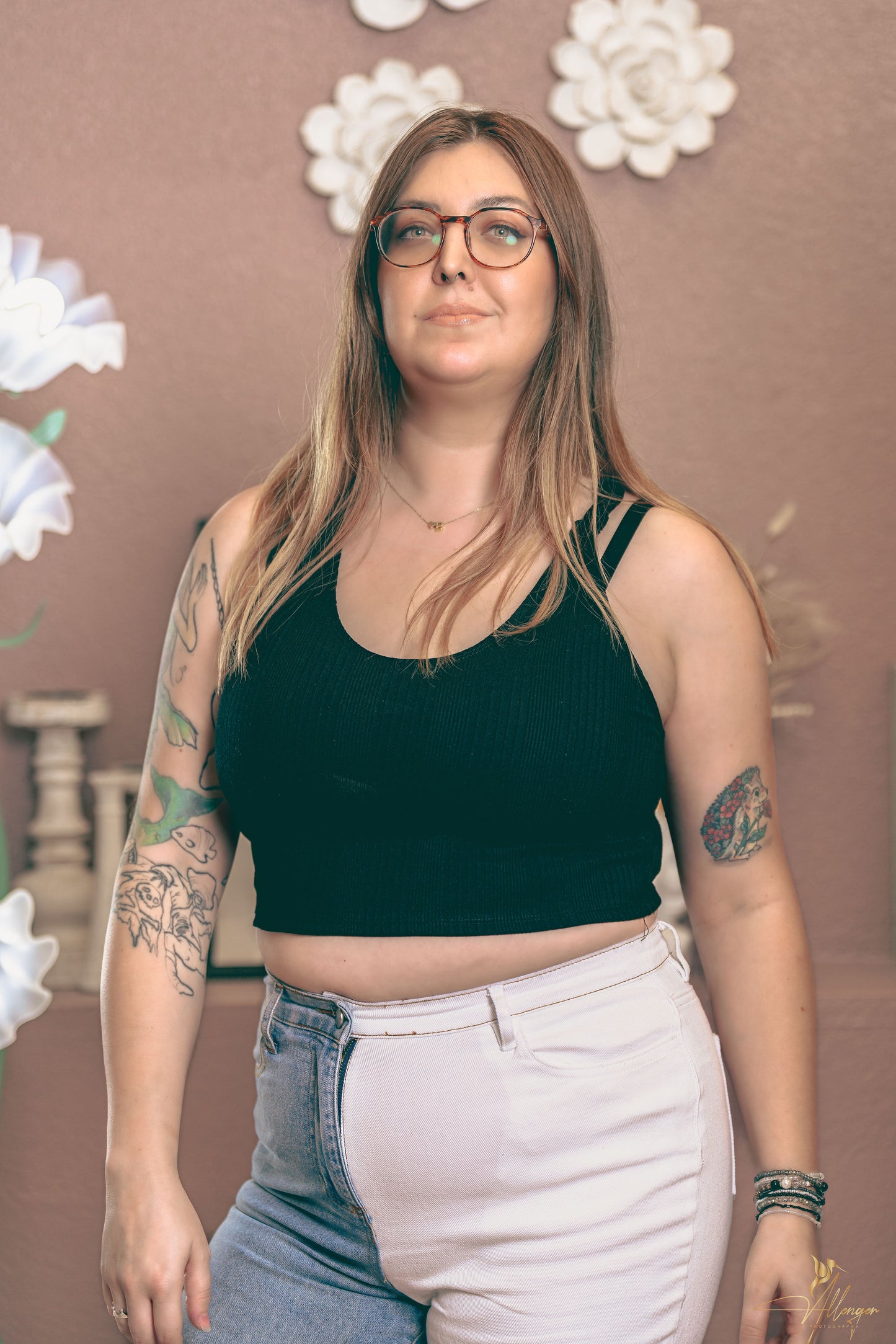 Deep Neck Knot Detail Tank: Black