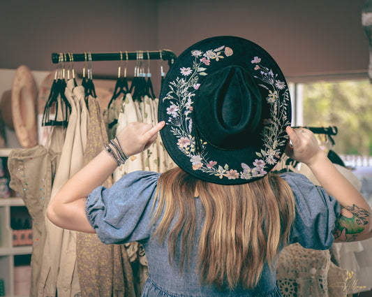 Floral Print Hat: Black