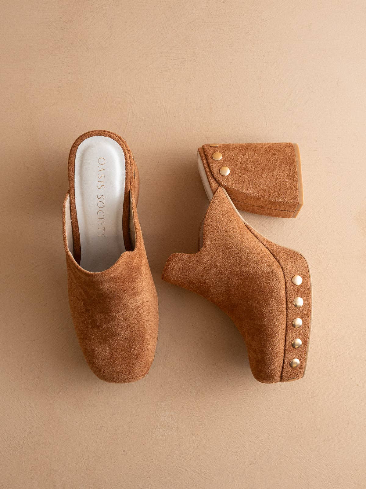Caramel Platform Clog Mule: CARAMEL