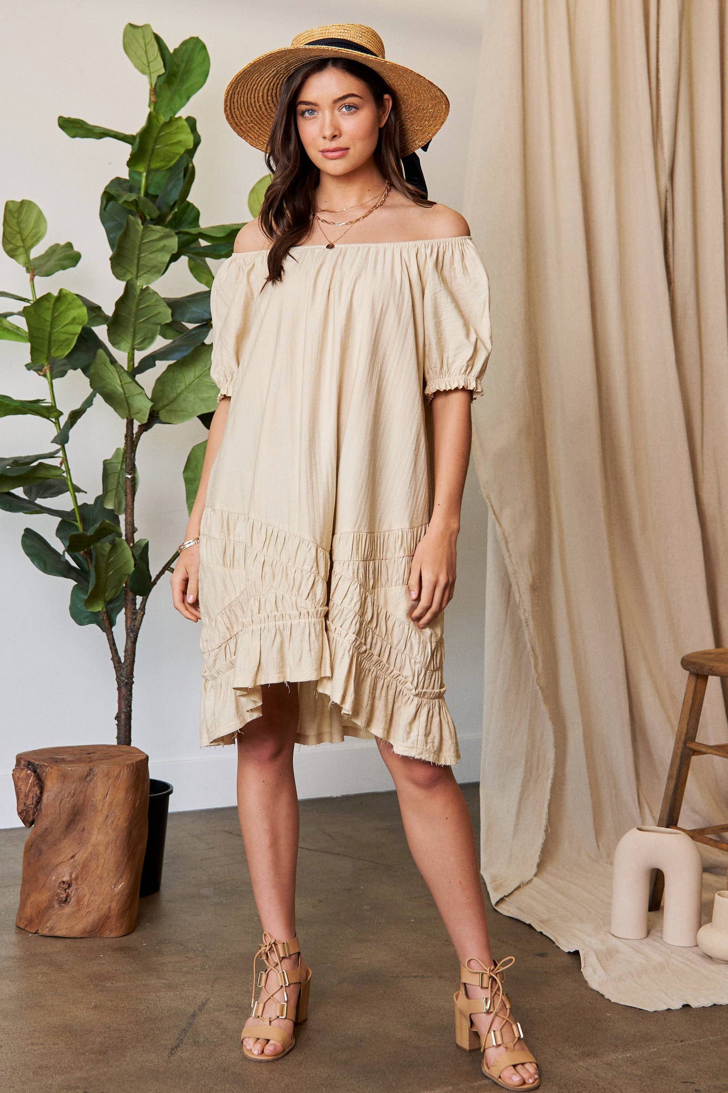 PLUS PUFF SLEEVE DRESS: Natural