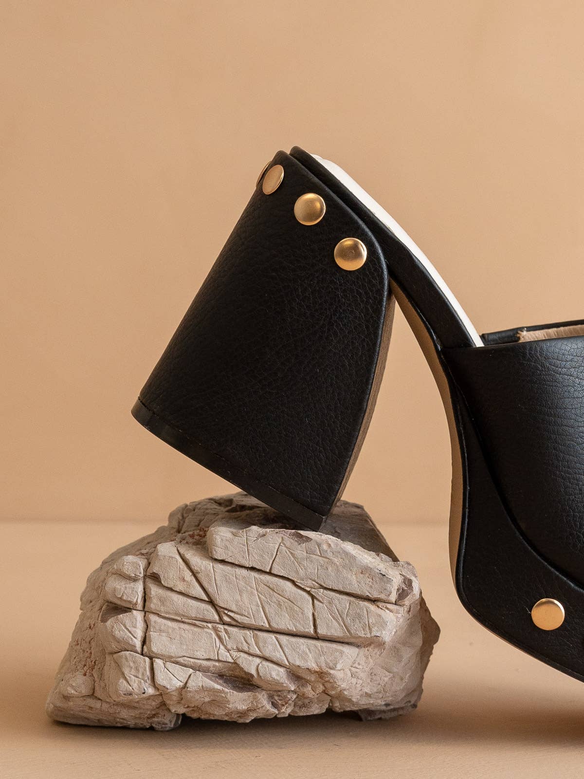 Black Studded Platform Heel: BLACK
