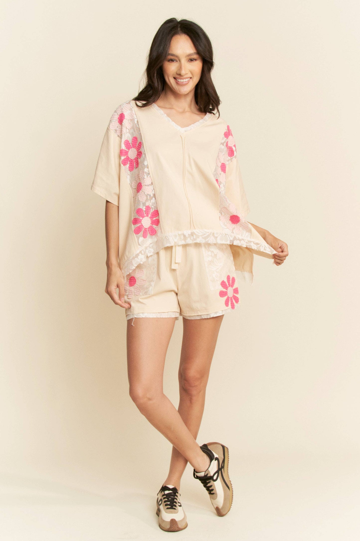 FLORAL PATCHWORK SHORT SLEEVE TOP