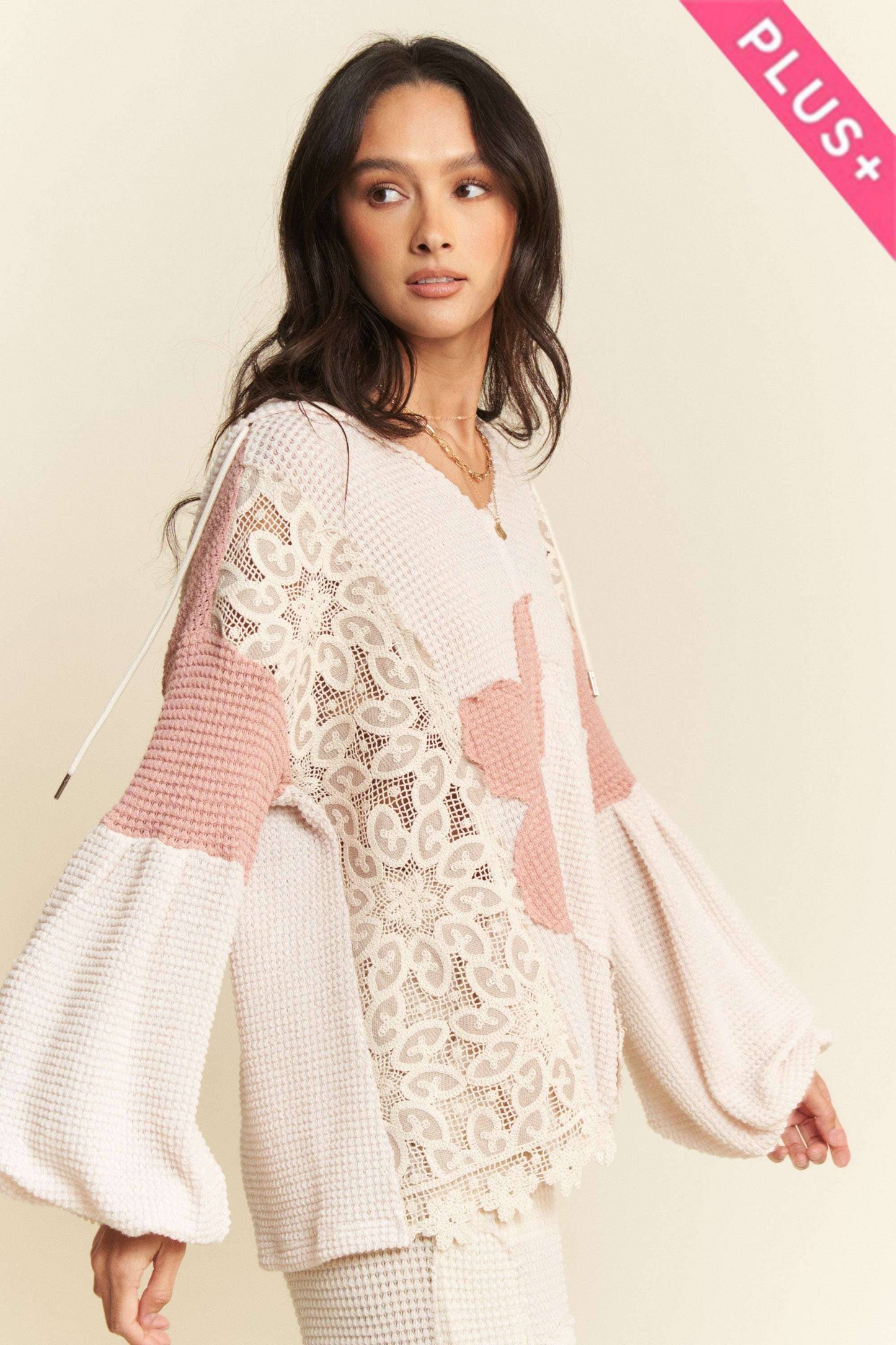 PLUS HOODIE OVERSIZED KNIT TOP